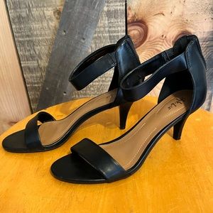 Style & Co Women’s size 10 - ankle strap low heel